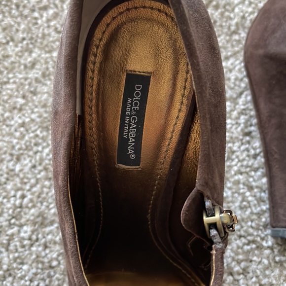 Authentic Dolce & Gabbana Brown Suede Booties EU40 - Picture 5 of 8